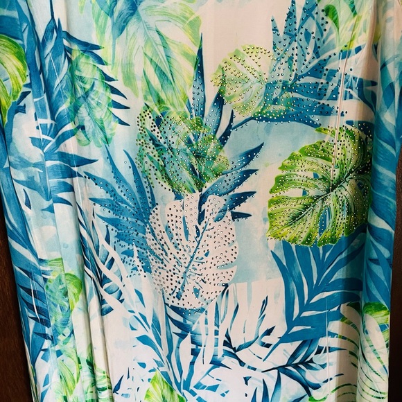 Dress - Picture 3 of 4